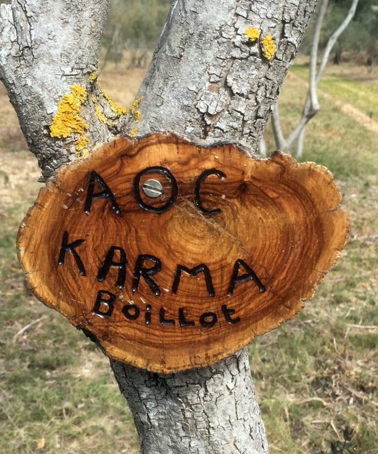 Le nom des fous est écrit partout !